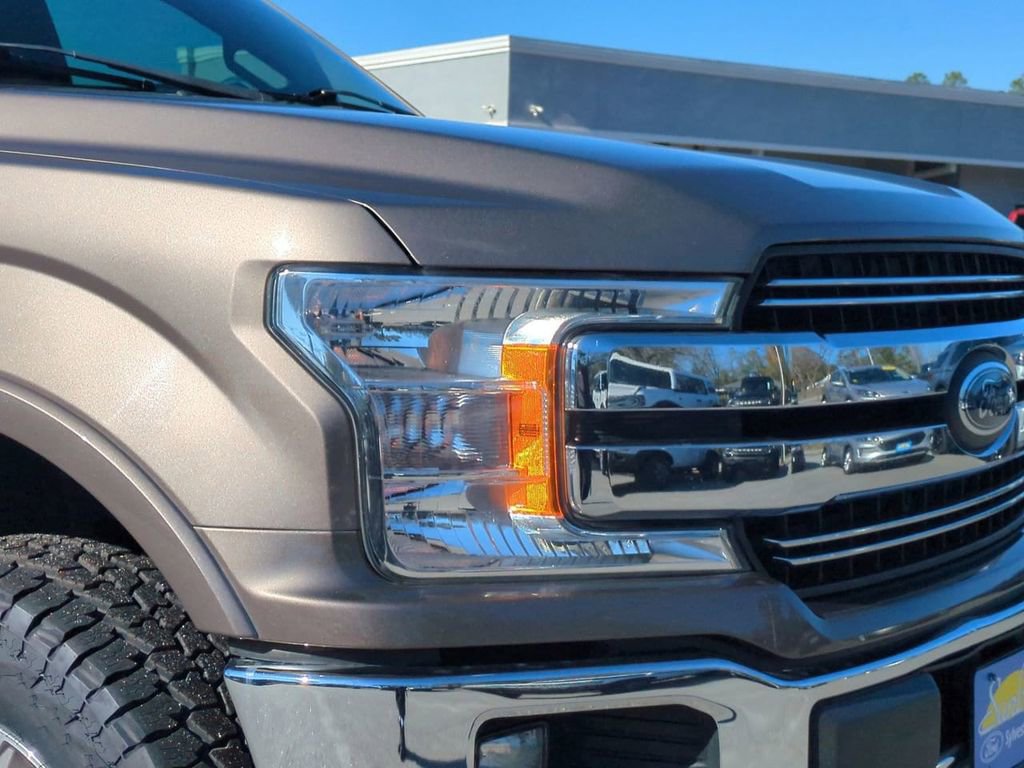 Used 2018 Ford F150 Lariat w/ Trailer Tow Package image 10