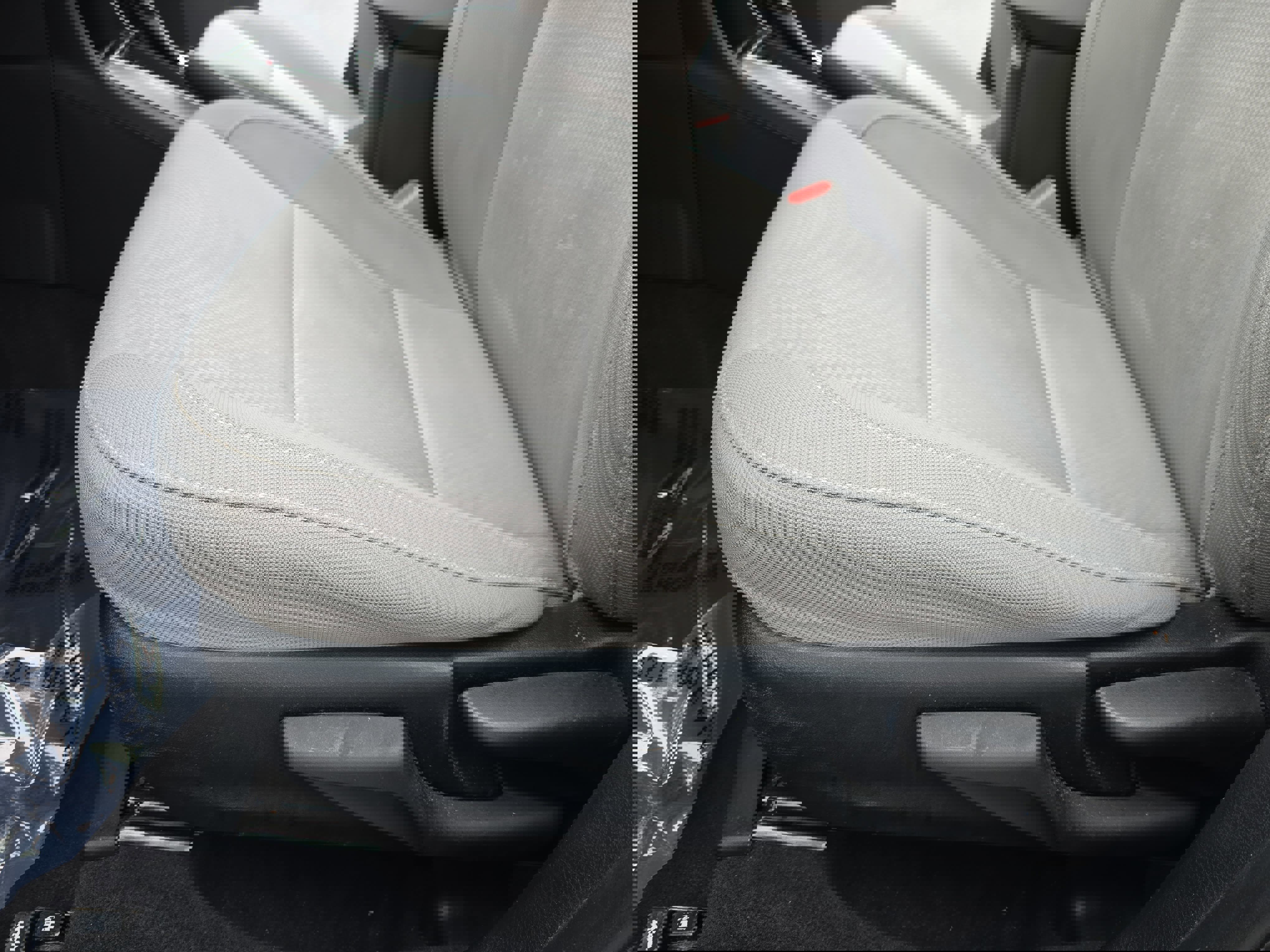 Used 2014 Toyota Corolla LE image 29