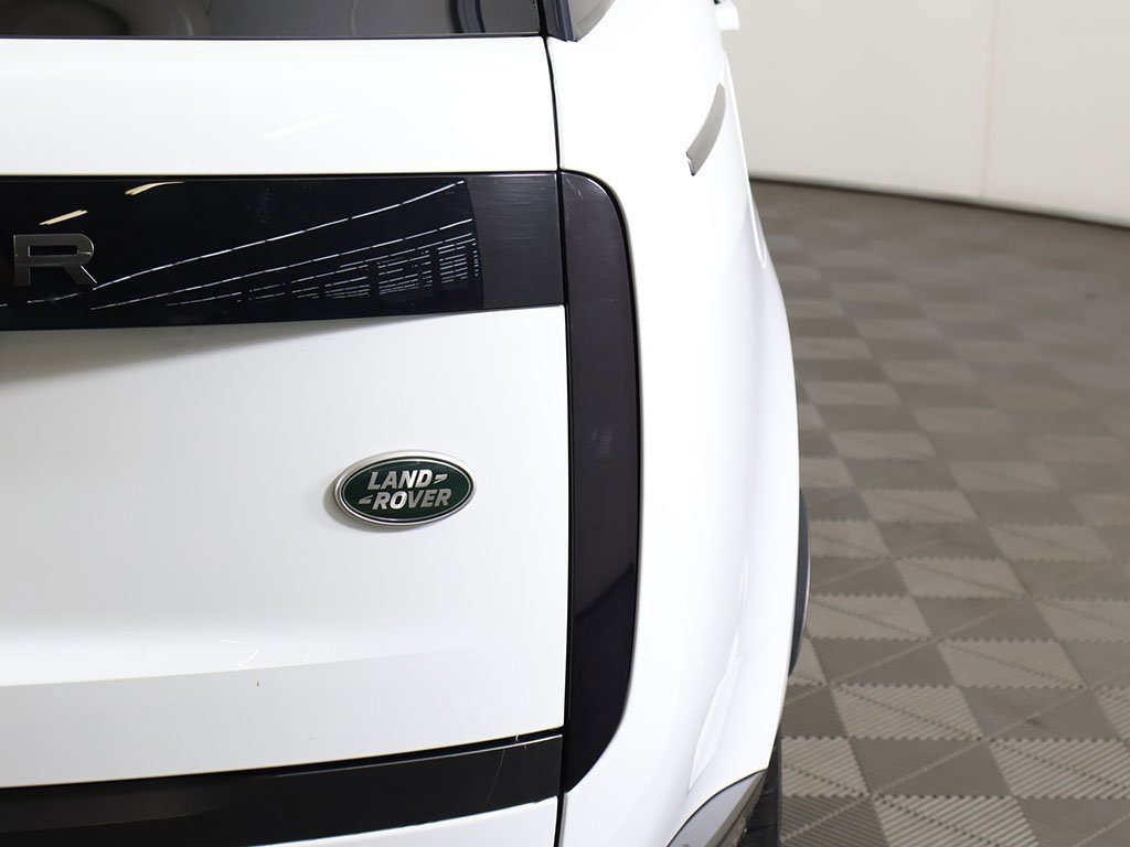 Used 2023 Land Rover Range Rover Long Wheelbase SE image 22