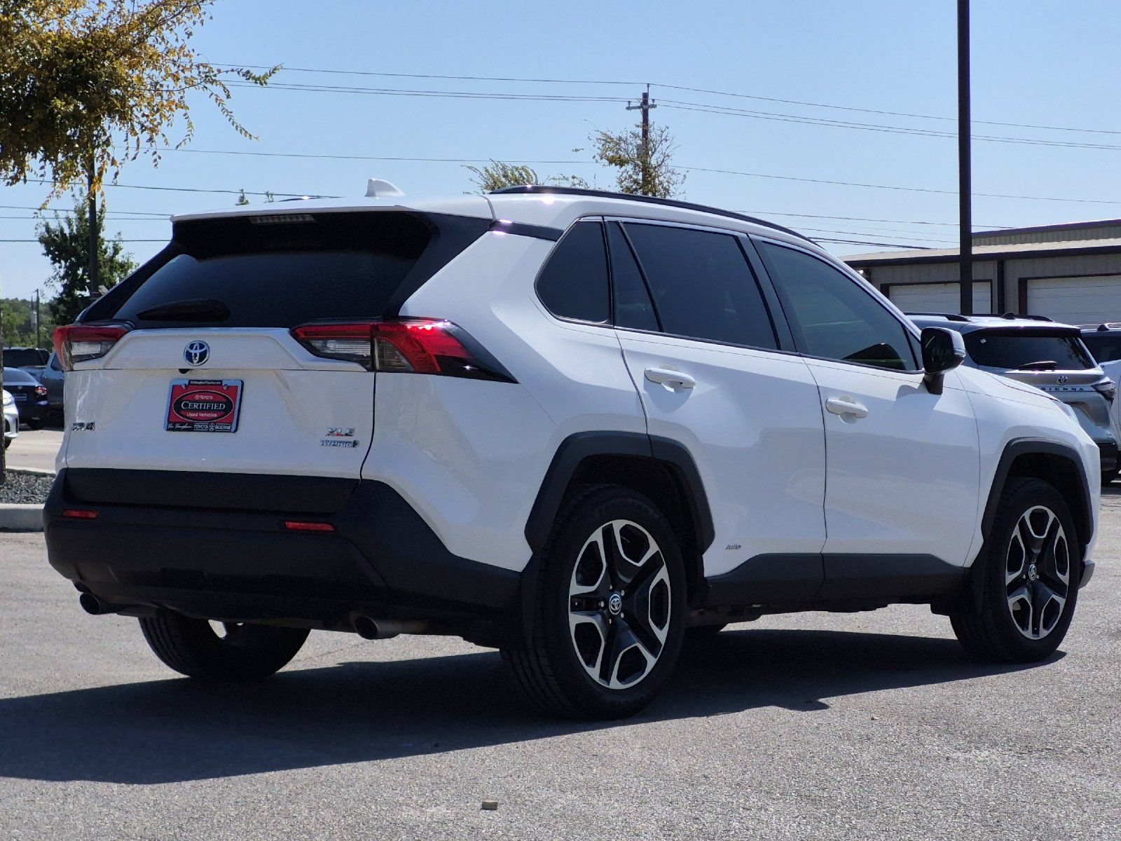 Used 2022 Toyota RAV4 XLE w/ Convenience Package AWD/4WD image 5