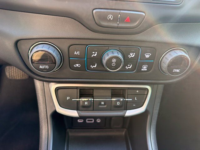 Used 2024 GMC Terrain SLE w/ Driver Convenience Package AWD/4WD image 13