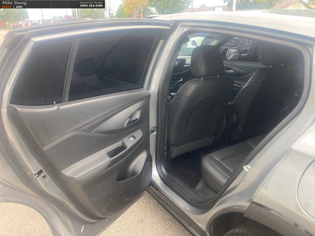 Used 2025 Buick Envista Sport Touring w/ Convenience I Package FWD image 11