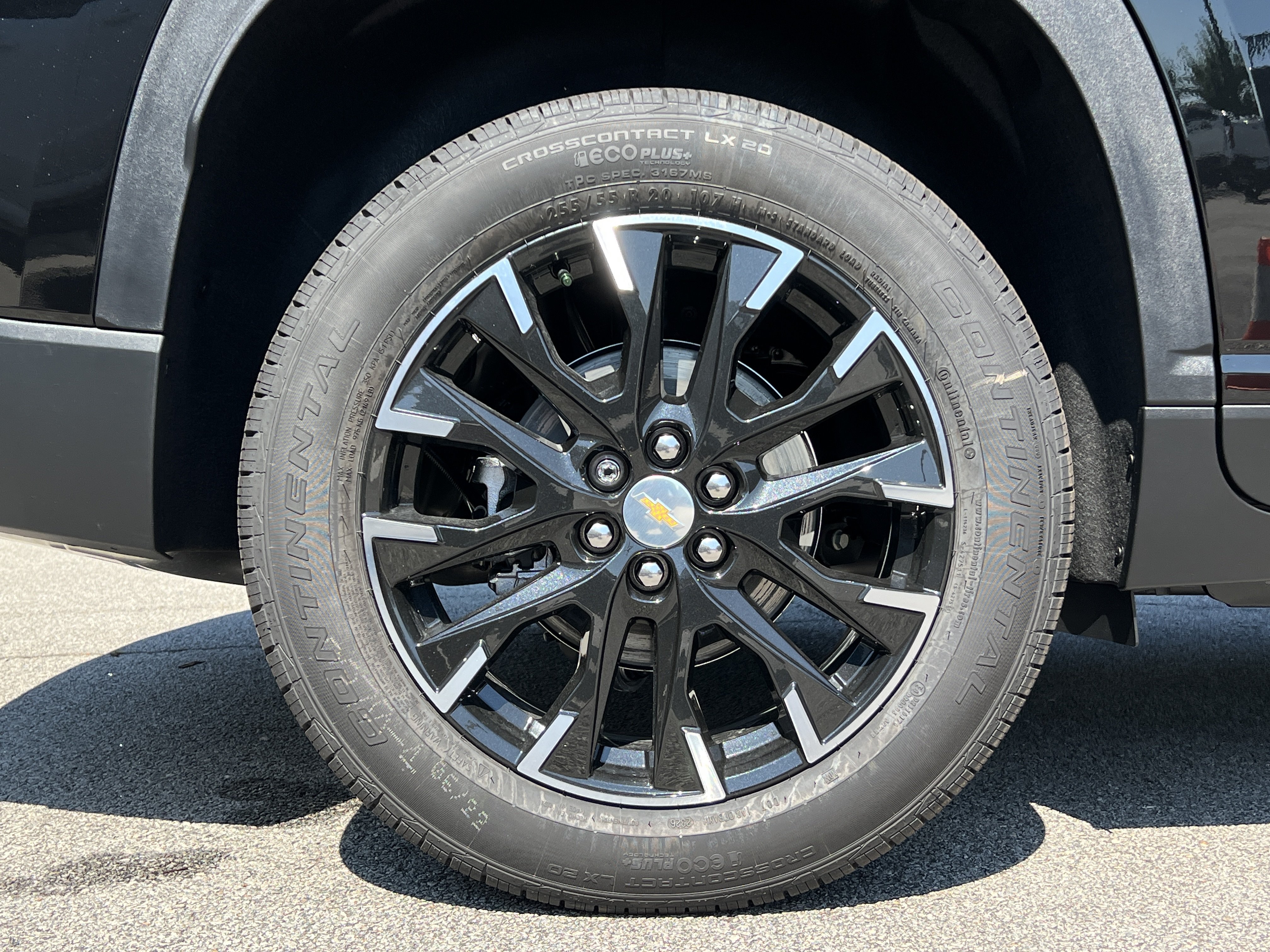 New 2026 Chevrolet Traverse LT w/ Sun and Wheel Package FWD image 38