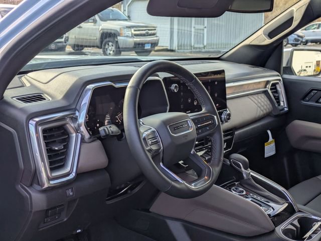 New 2025 GMC Canyon Denali image 14