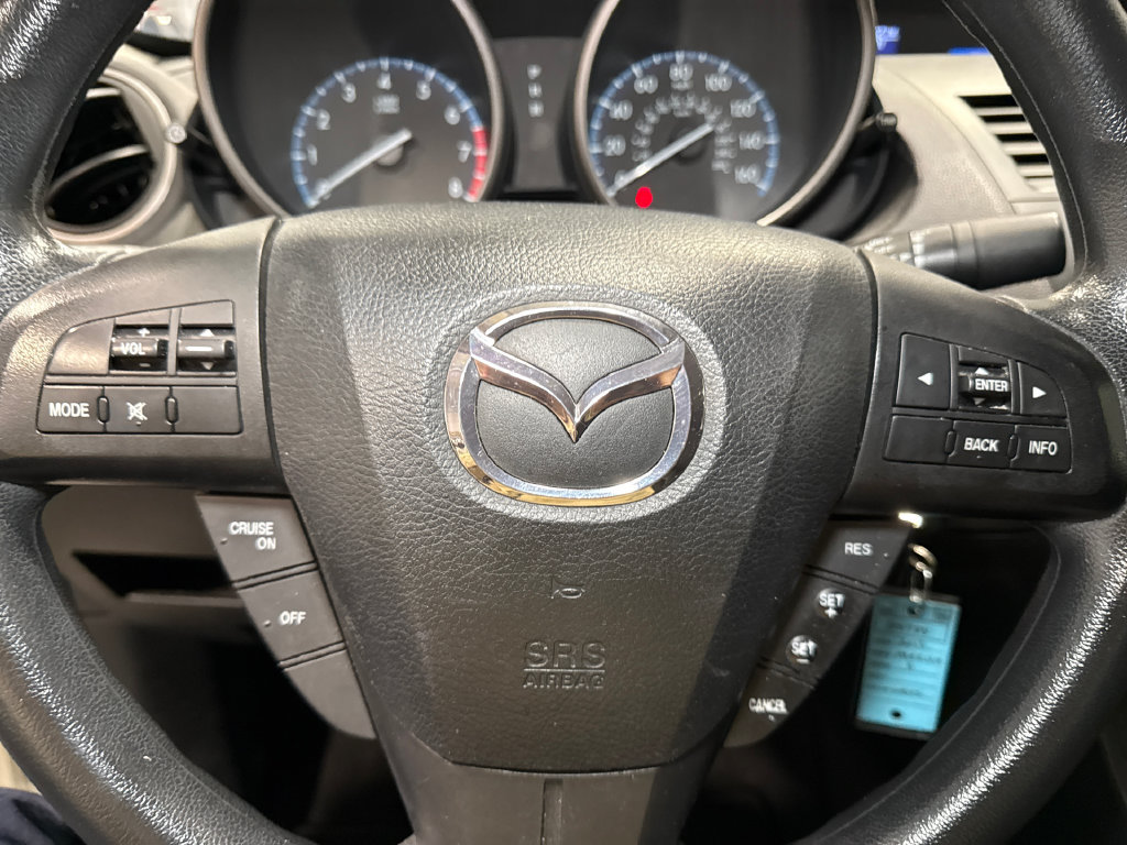 Used 2013 MAZDA MAZDA3 i Sport FWD image 17