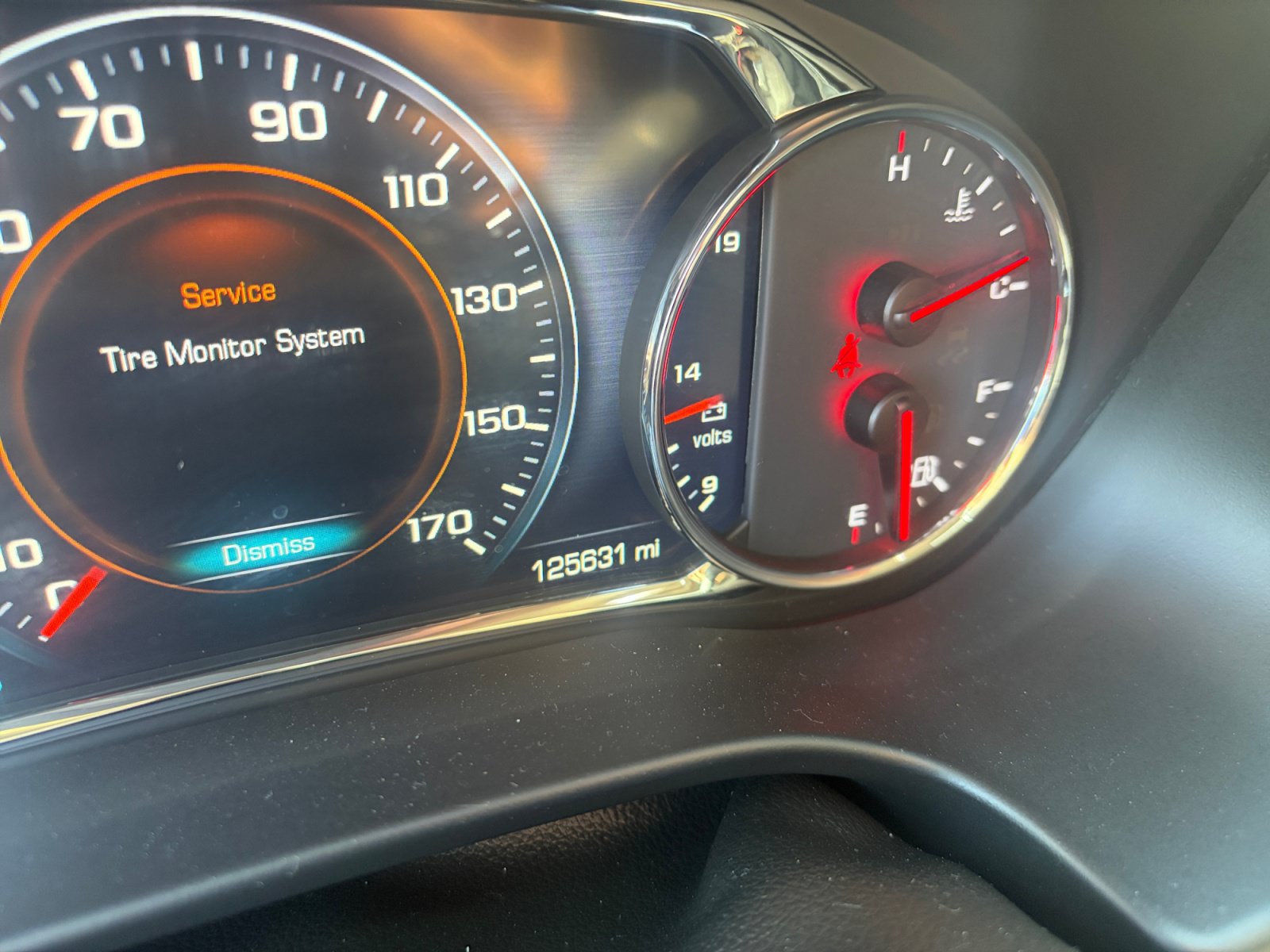 Used 2017 GMC Acadia Denali w/ Technology Package FWD image 15