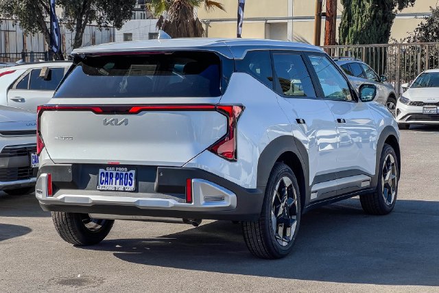 New 2027 Kia Seltos EX FWD image 17