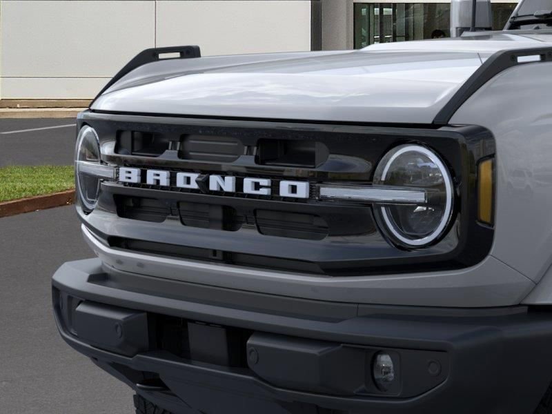 New 2026 Ford Bronco Outer Banks AWD/4WD image 19