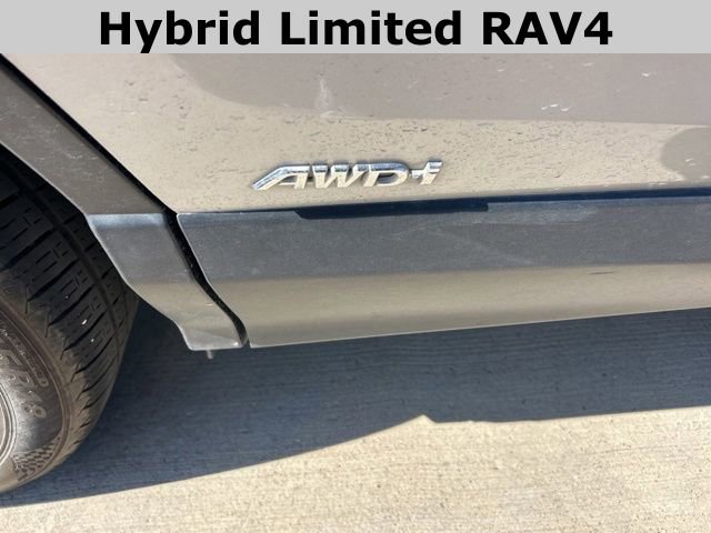 Used 2017 Toyota RAV4 Limited AWD/4WD image 3