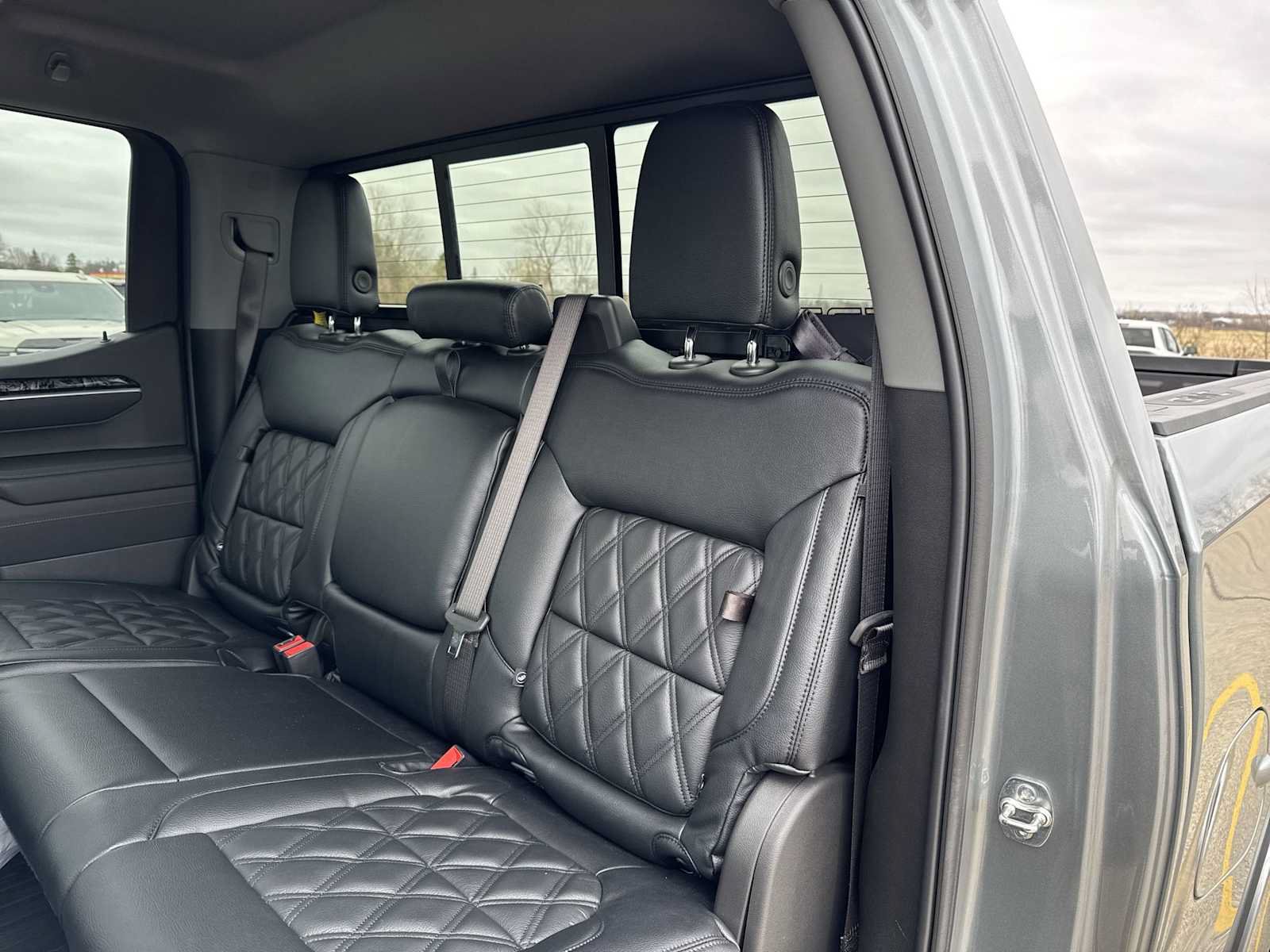 New 2025 GMC Sierra 1500 Elevation w/ Elevation Premium Package AWD/4WD image 24
