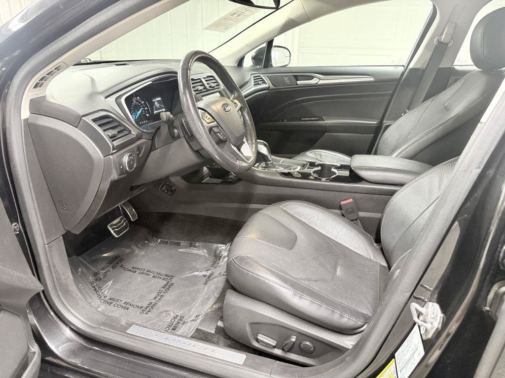 Used 2015 Ford Fusion Titanium FWD image 9
