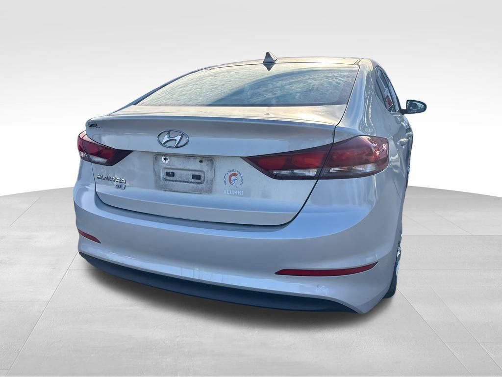 Used 2017 Hyundai Elantra SE image 17
