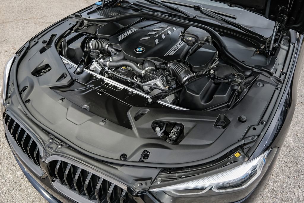 Used 2022 BMW M850i xDrive Coupe w/ Driving Assistance Package image 57