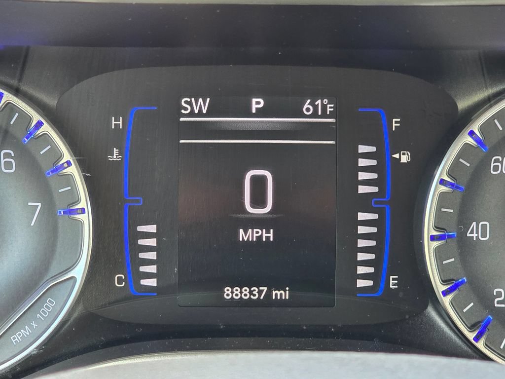 Used 2021 Chrysler Voyager Lxi FWD image 31