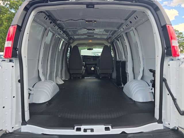 New 2026 Chevrolet Express 2500 w/ Driver Convenience Package RWD image 11