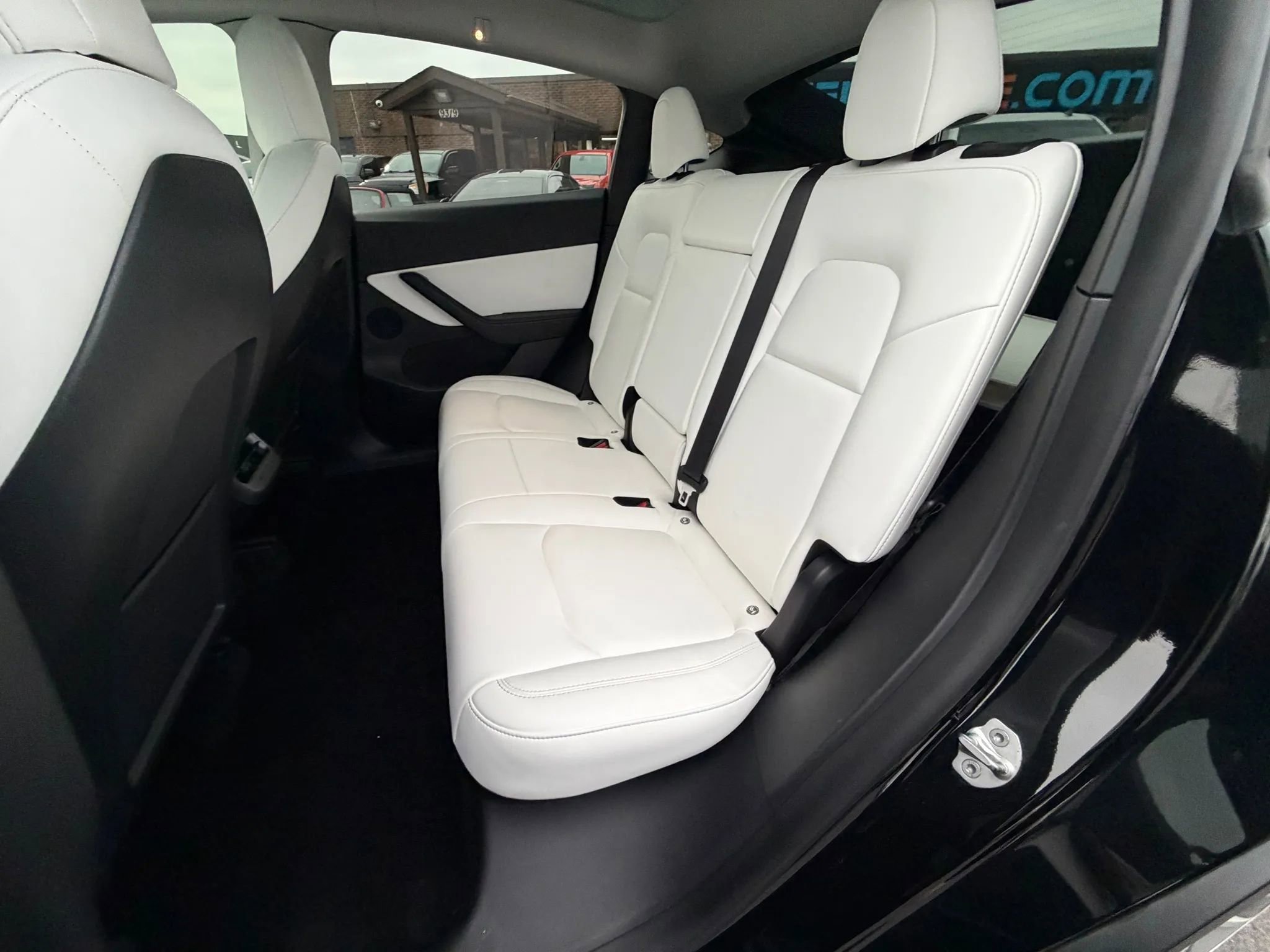 Used 2021 Tesla Model Y Long Range image 12