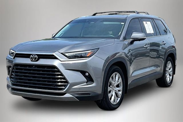 Used 2025 Toyota Grand Highlander FWD image 2