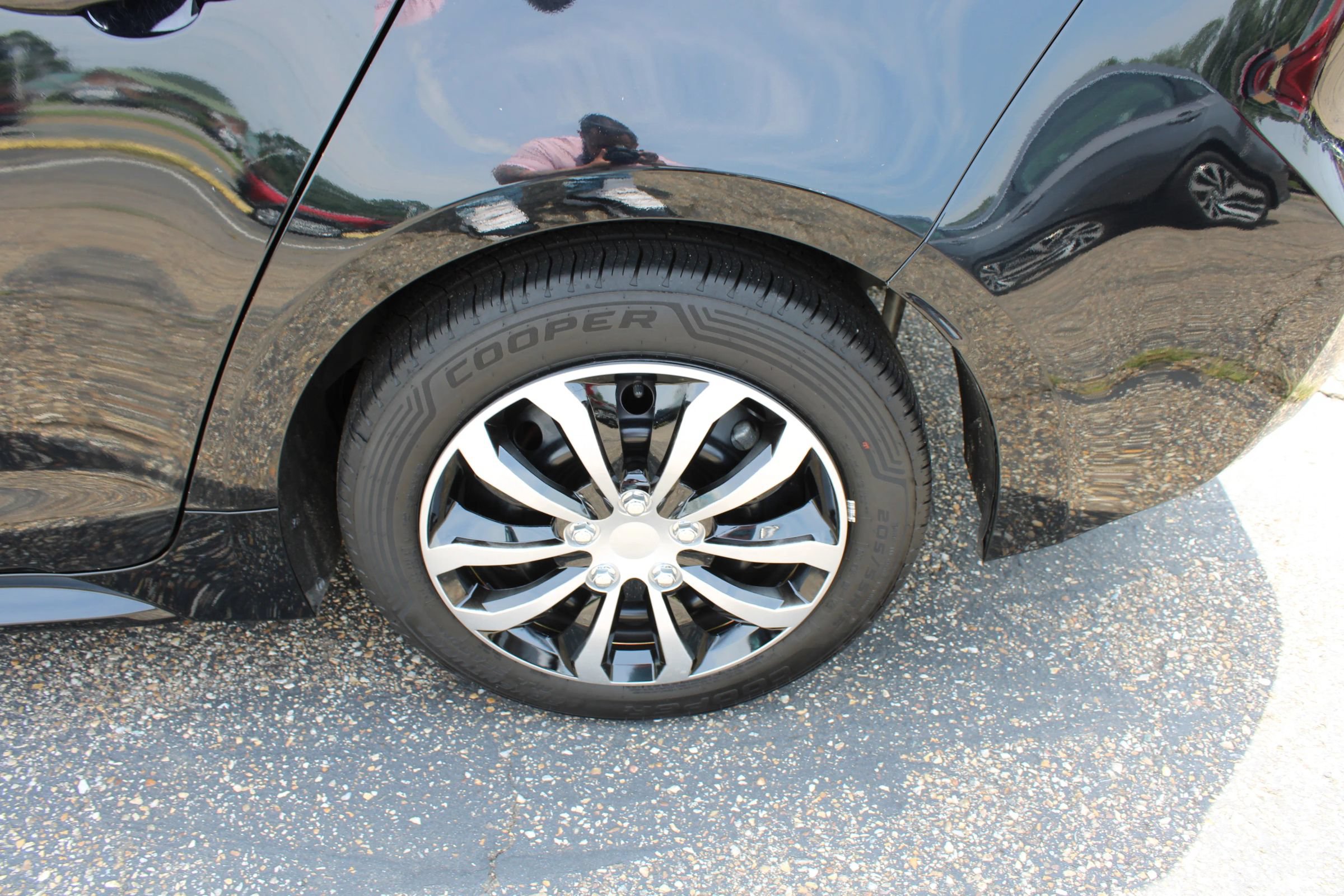 Used 2023 Toyota Corolla LE FWD image 29