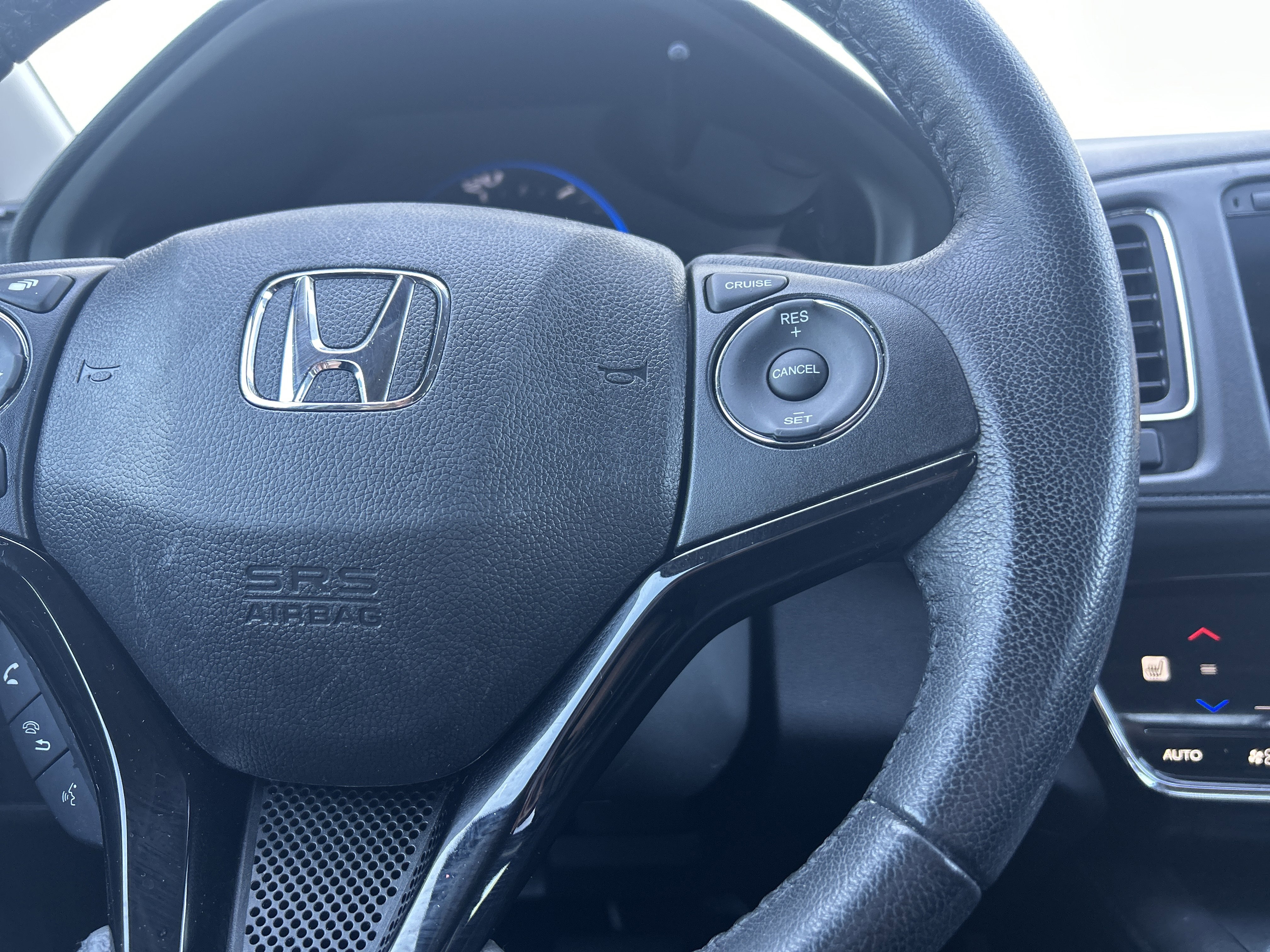 Used 2017 Honda HR-V EX-L image 19