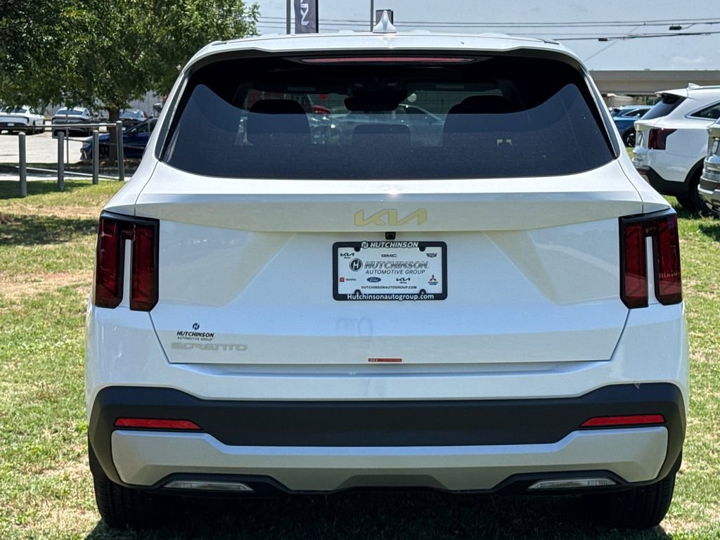 New 2026 Kia Sorento LX FWD image 4