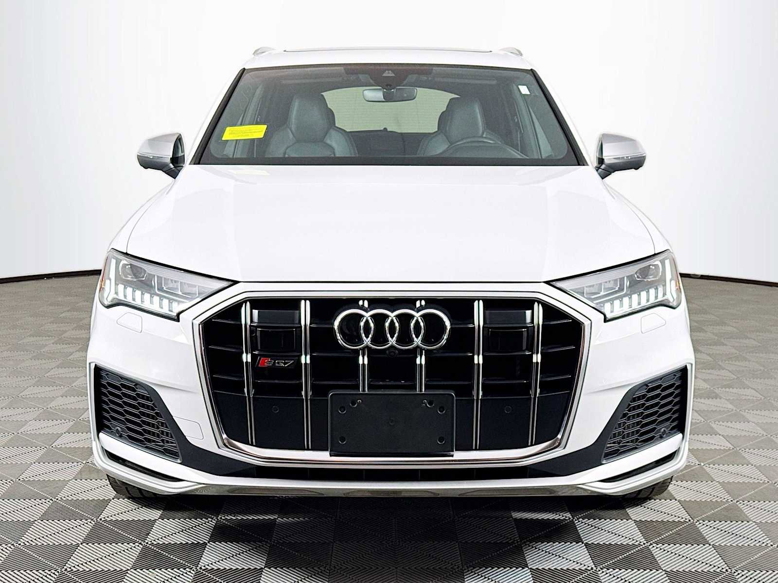 Used 2022 Audi SQ7 Premium Plus image 2