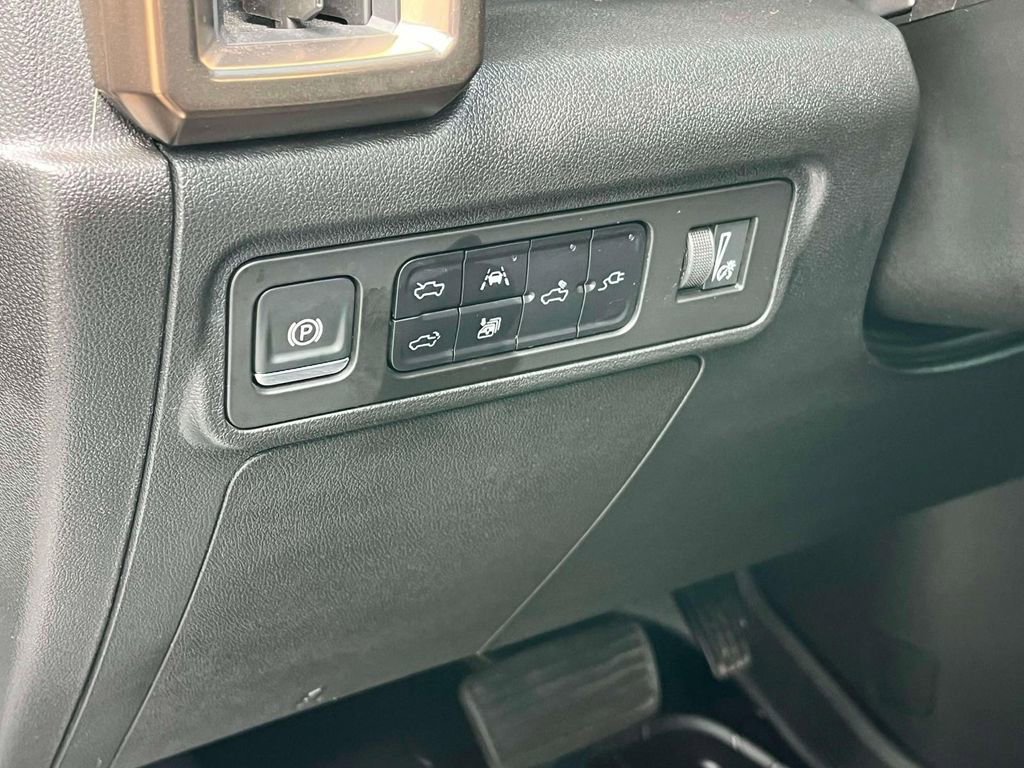 Certified 2025 GMC Hummer EV 3X image 29