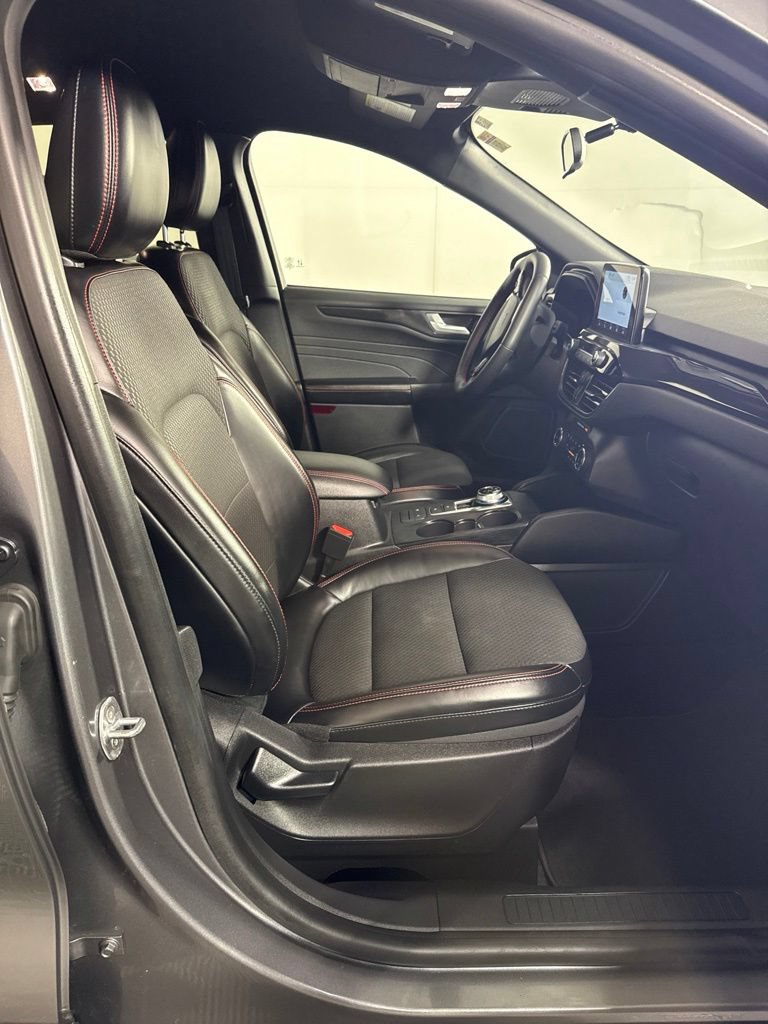 Used 2023 Ford Escape ST-Line AWD/4WD image 16