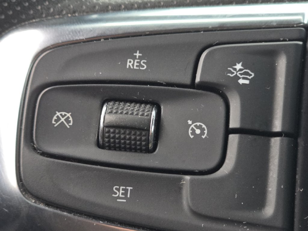 Used 2025 Chevrolet Blazer LT AWD/4WD image 32