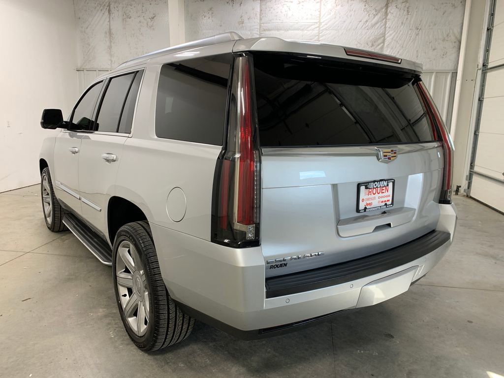 Used 2016 Cadillac Escalade Luxury image 26