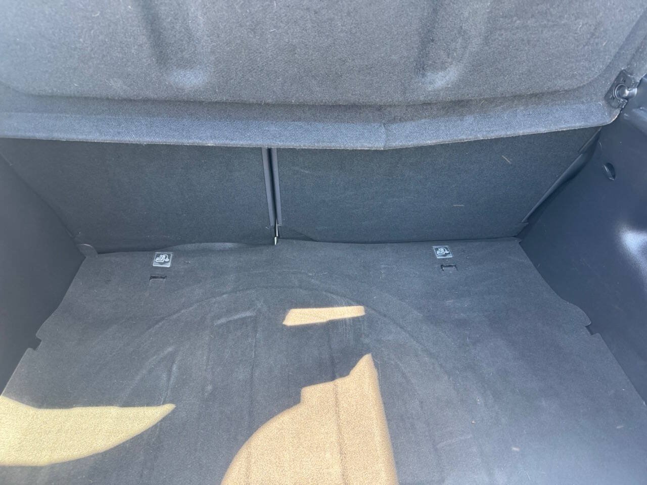 Used 2017 Hyundai Veloster FWD image 14