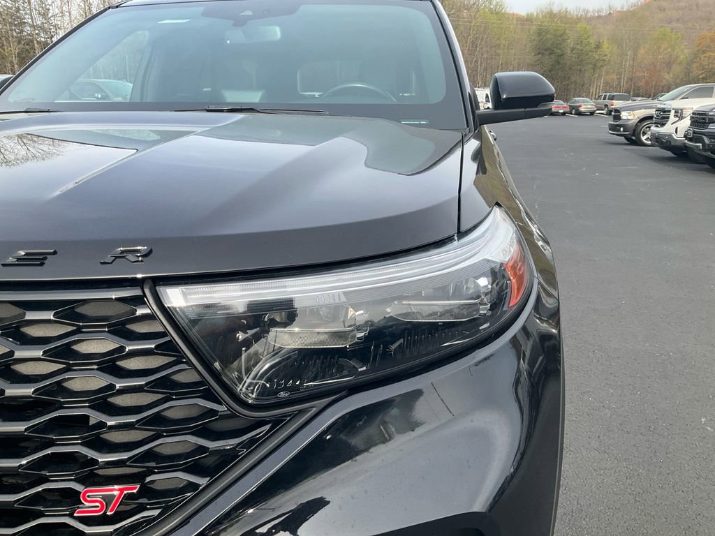 Used 2022 Ford Explorer ST w/ Equipment Group 401A image 9