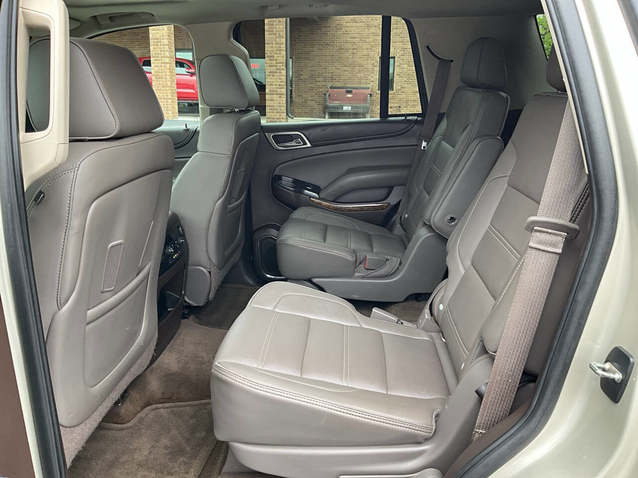 Used 2015 GMC Yukon Denali w/ Premium Package AWD/4WD image 14