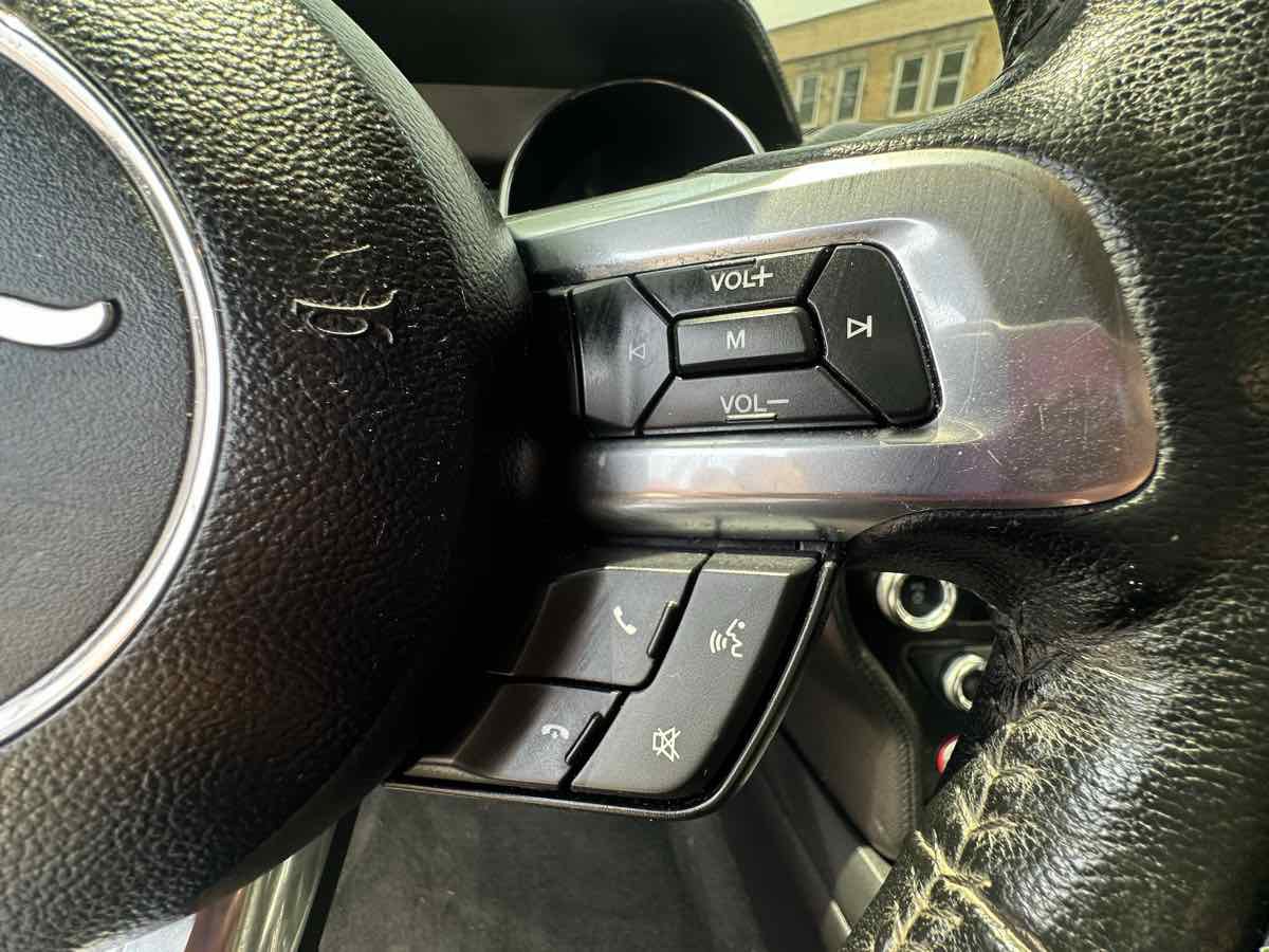 Used 2016 Ford Mustang Coupe RWD image 15
