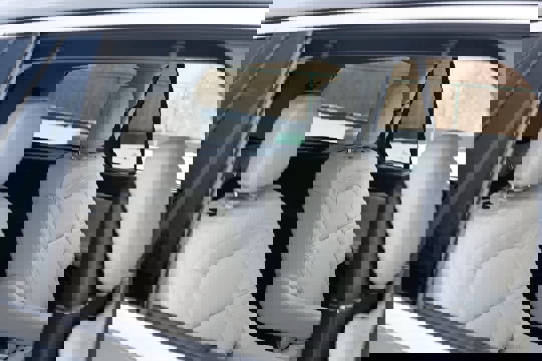 Used 2025 Lincoln Aviator Reserve w/ Equipment Group 201A image 11