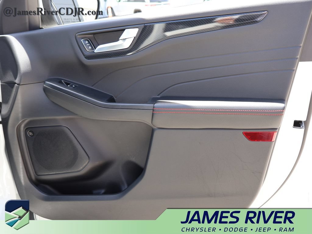 Used 2023 Ford Escape ST-Line Select w/ Tech Pack #2 AWD/4WD image 8