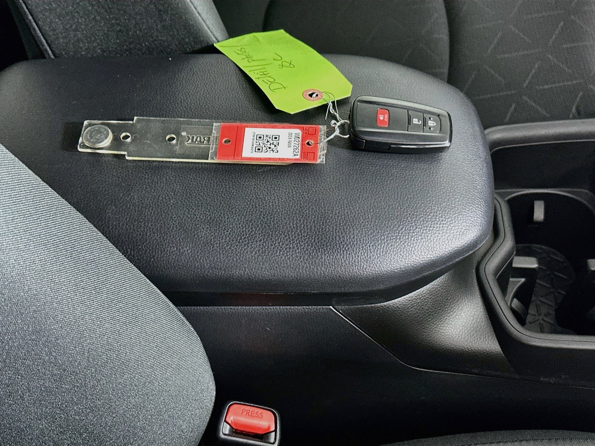 Certified 2024 Toyota RAV4 XLE FWD image 33