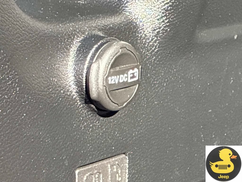 Used 2021 Jeep Wrangler Unlimited Sahara w/ Cold Weather Group AWD/4WD image 13