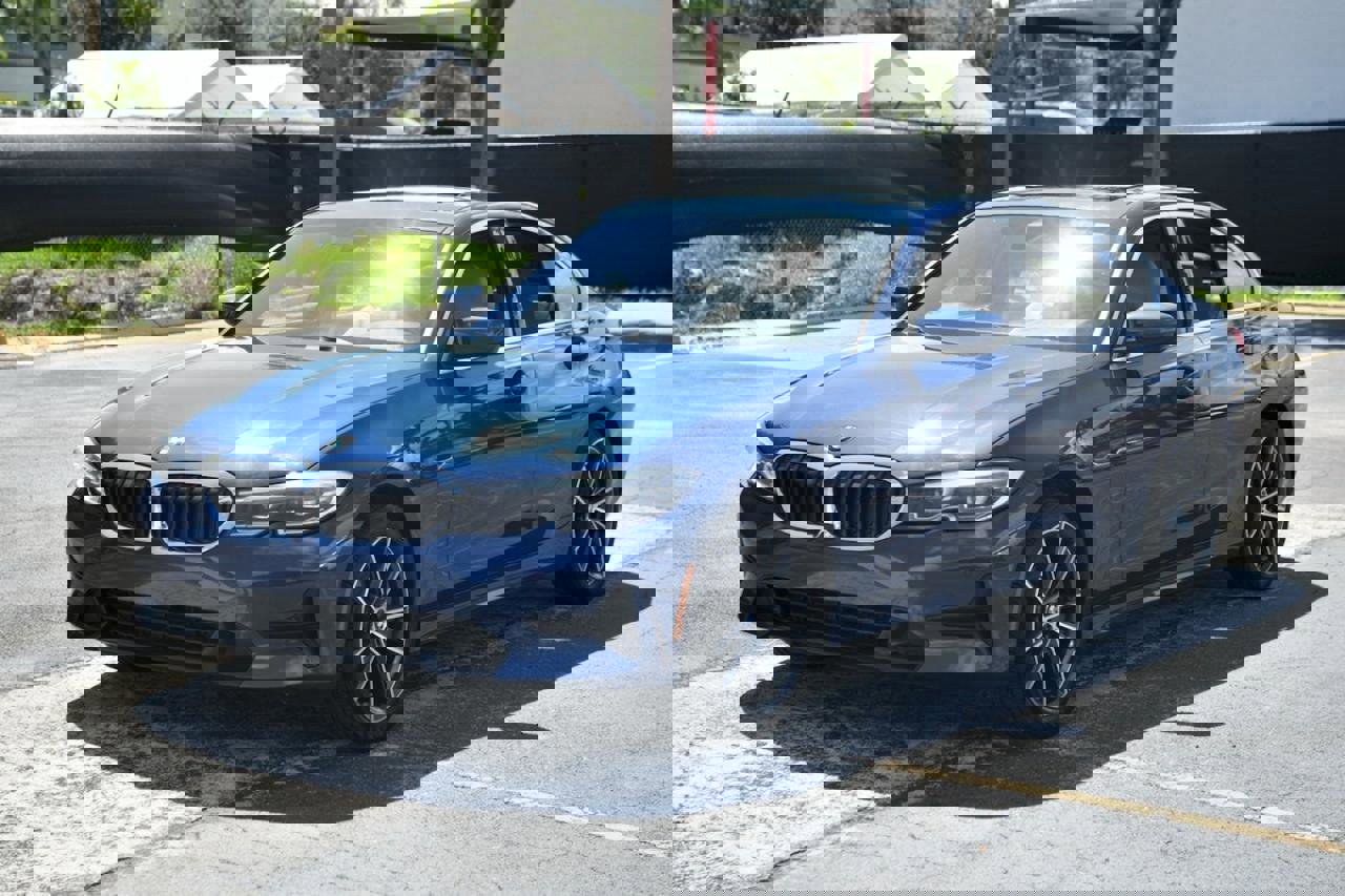 Used 2021 BMW 330i Sedan w/ Convenience Package image 3