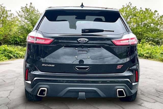 Used 2019 Ford Edge ST w/ Convenience Package image 4