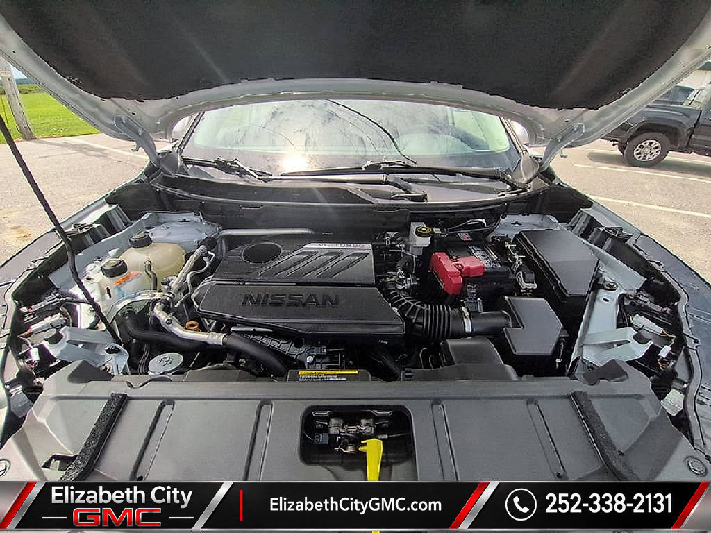 Used 2025 Nissan Rogue SV FWD image 26