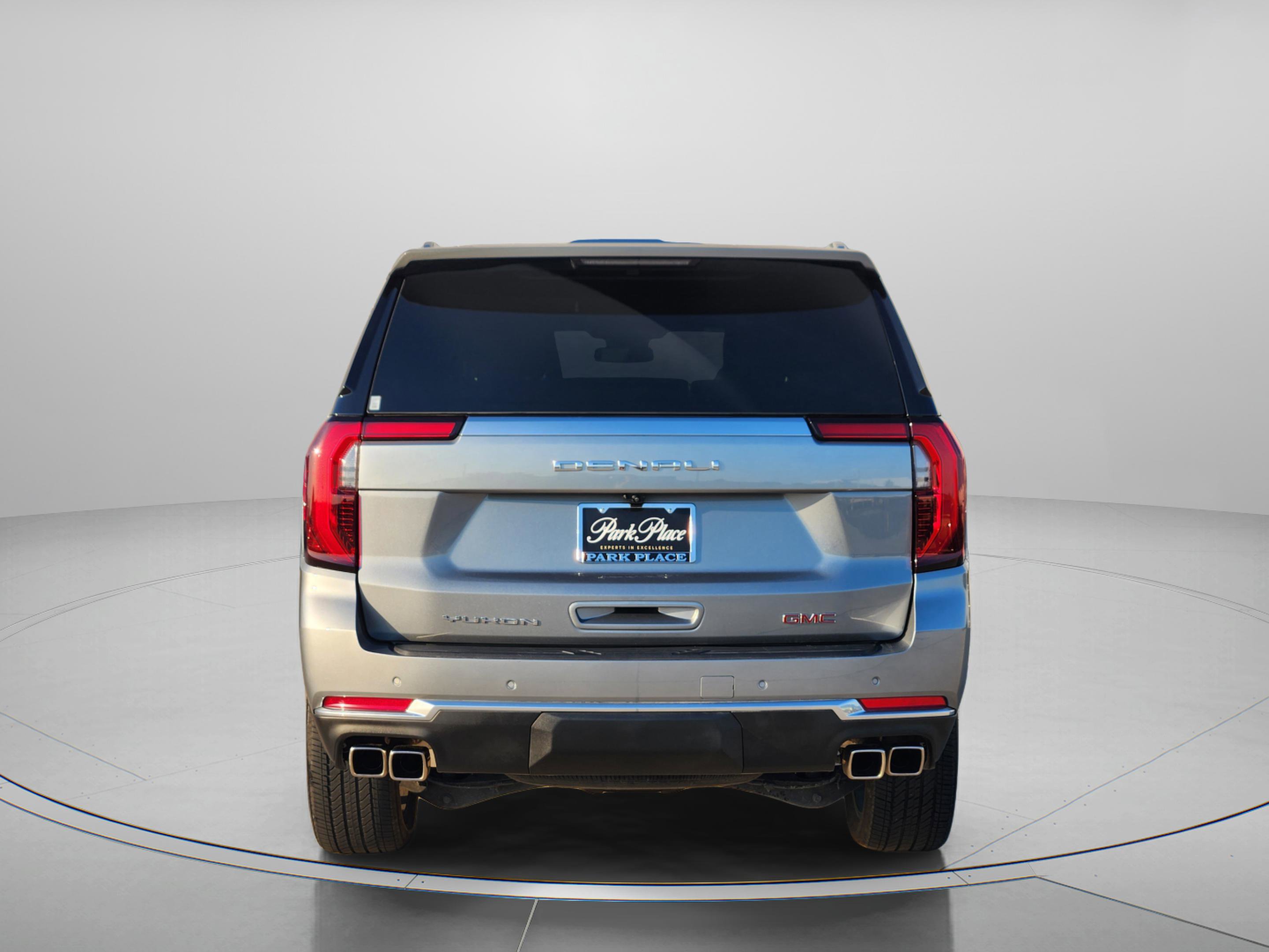 Used 2026 GMC Yukon Denali w/ Sun & Power Step Package AWD/4WD image 4
