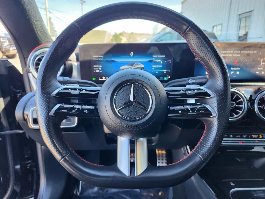 Used 2024 Mercedes-Benz CLA 250 4MATIC image 27
