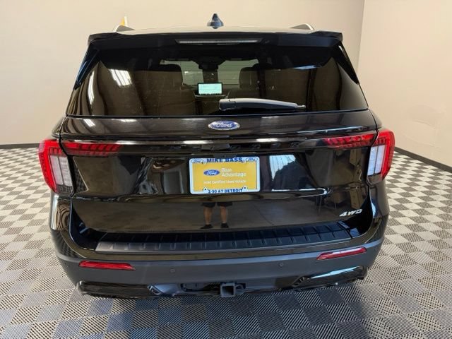 Used 2025 Ford Explorer ST-Line w/ Premium Package AWD/4WD image 11