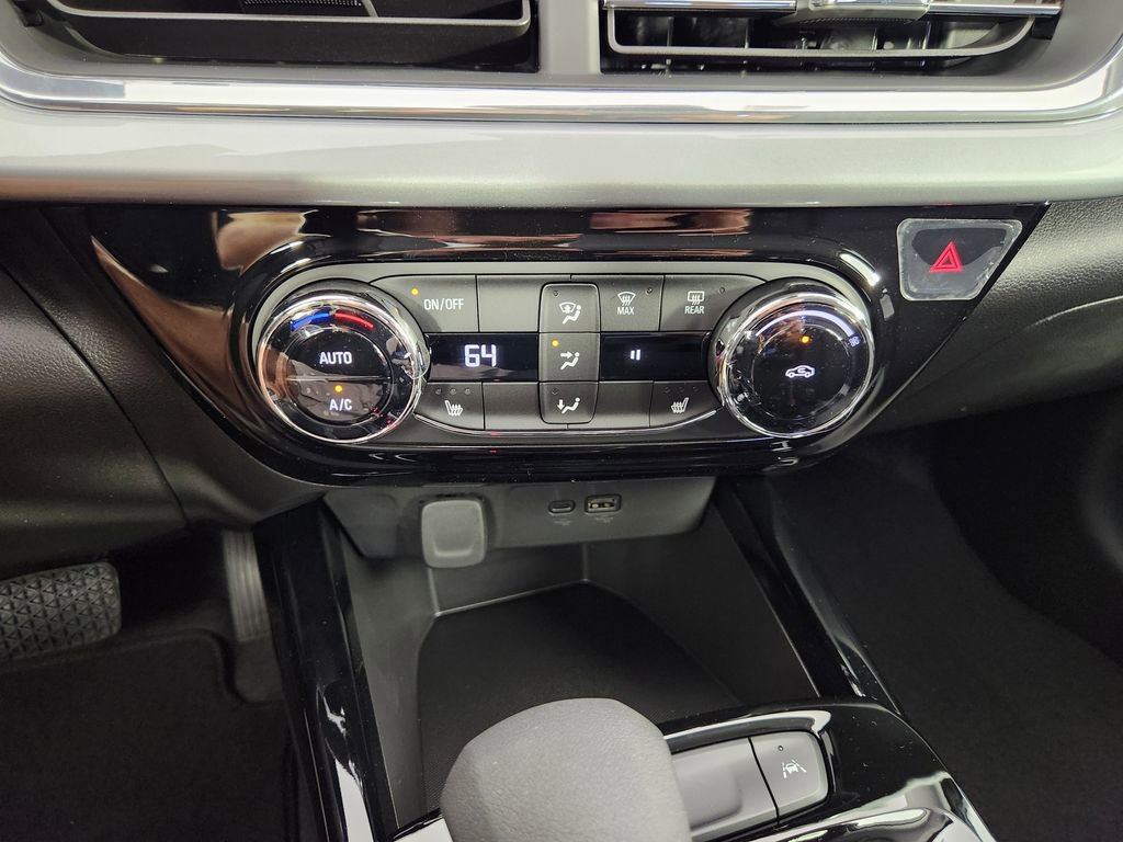 New 2026 Chevrolet Trax LT w/ Driver Confidence Package image 16