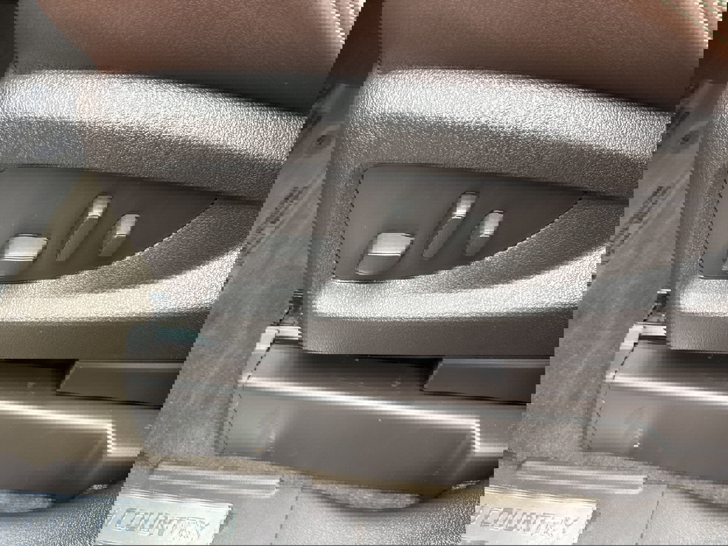 Used 2015 Chevrolet Silverado 1500 High Country w/ High Country Premium Package image 5