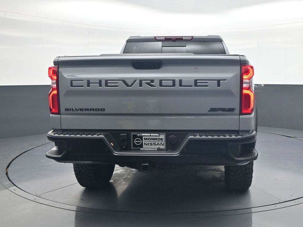 Used 2025 Chevrolet Silverado 1500 ZR2 w/ Dark Appearance Package image 6