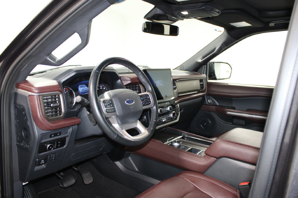 Used 2024 Ford Expedition Limited RWD image 24