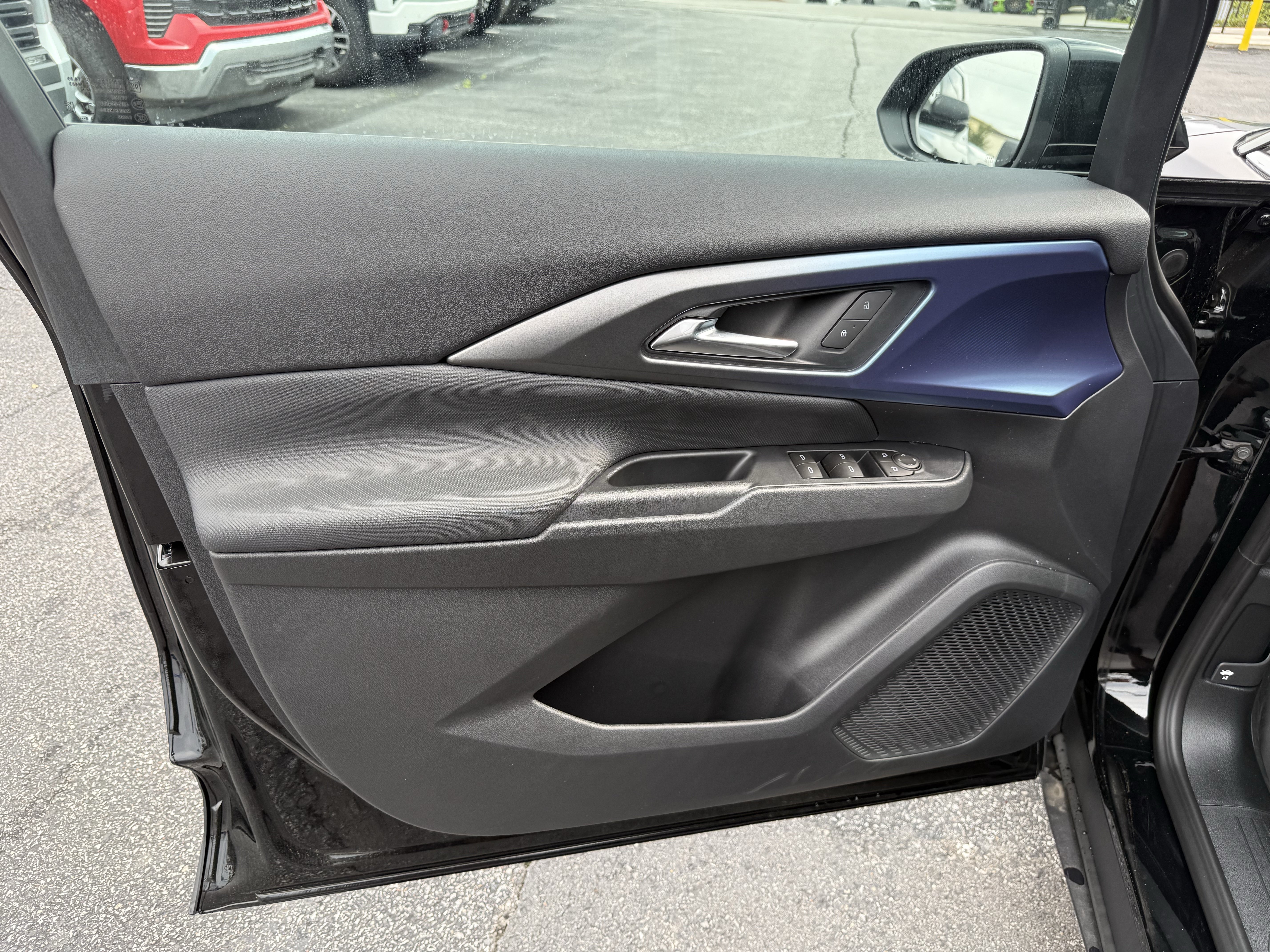 New 2026 Chevrolet Equinox EV LT FWD image 14