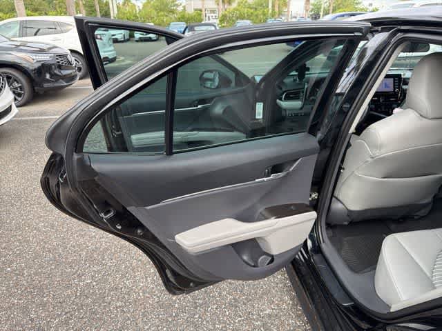 Used 2021 Toyota Camry SE FWD image 43