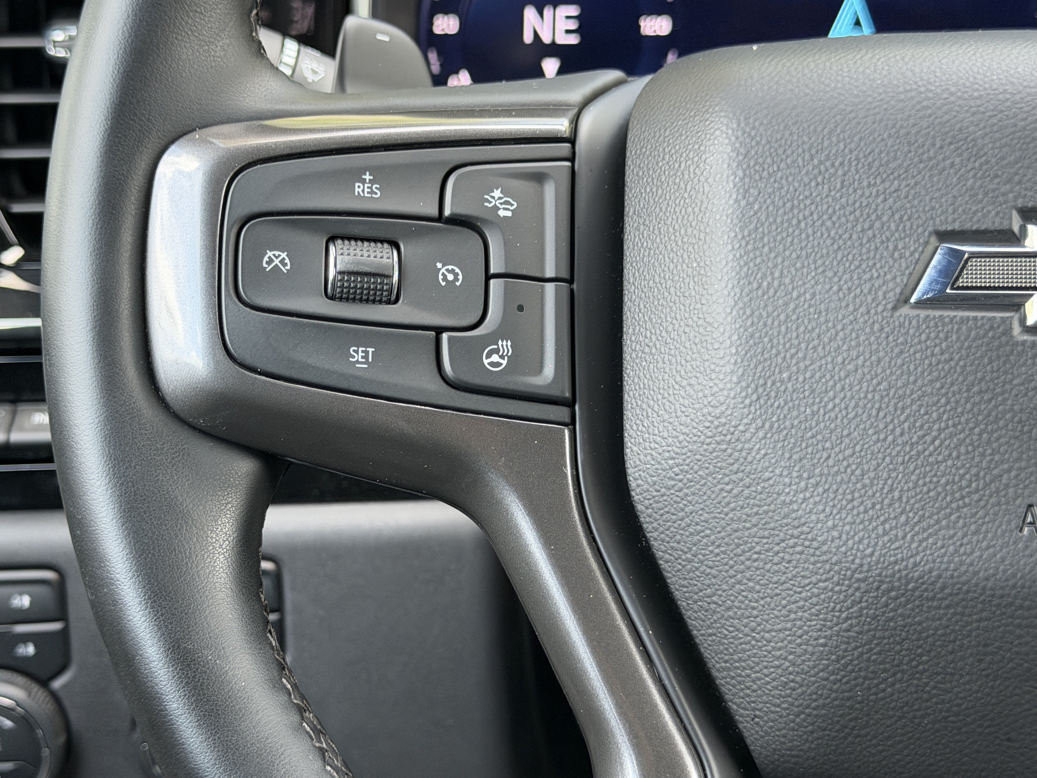 Used 2024 Chevrolet Silverado 1500 ZR2 w/ Technology Package AWD/4WD image 33